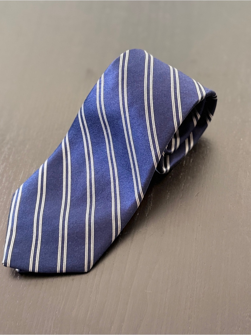 Oscar de la Renta Navy and White Striped Men's Tie Quiet Luxury Corpcore Preppy